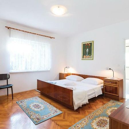 Apartmani "Palma" Лун Екстериор снимка