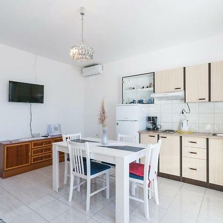 Apartmani "Palma" Лун Екстериор снимка